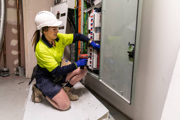 Best Circuit Breaker Repair  in Stratford, CA